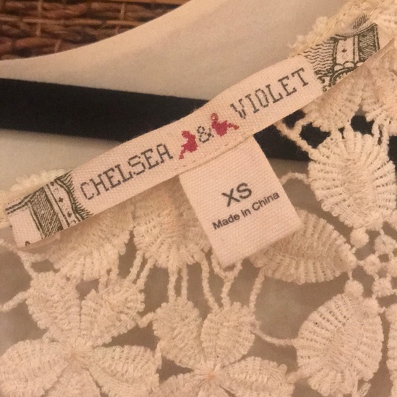 Open Back Lace Chelsea and Violet Top XS EUC - Picture 3 of 3